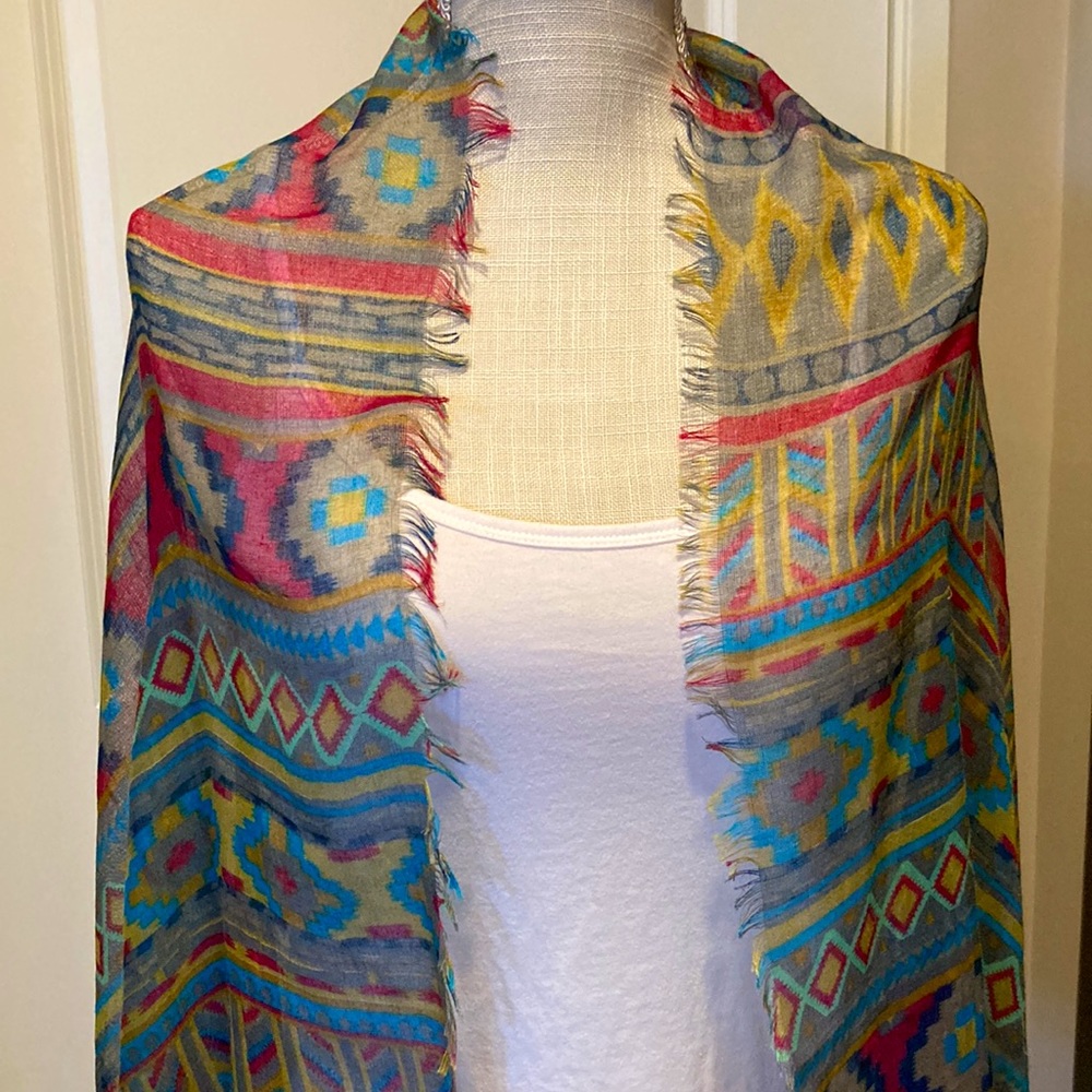 Aztec Scarf - Picture 9 of 17